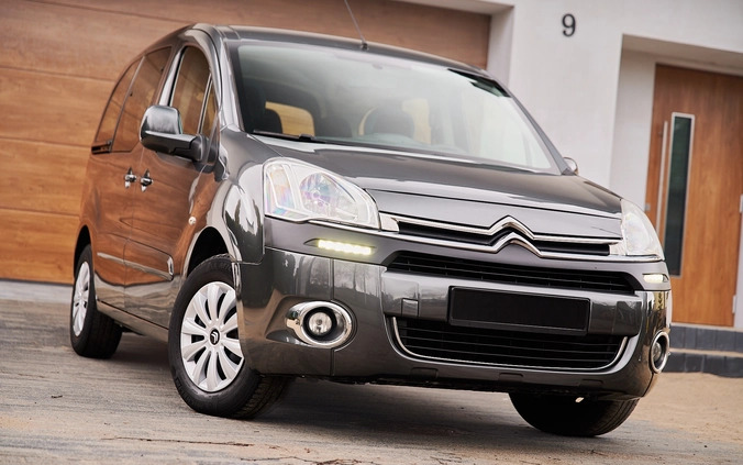 Citroen Berlingo cena 29900 przebieg: 232000, rok produkcji 2014 z Płock małe 781